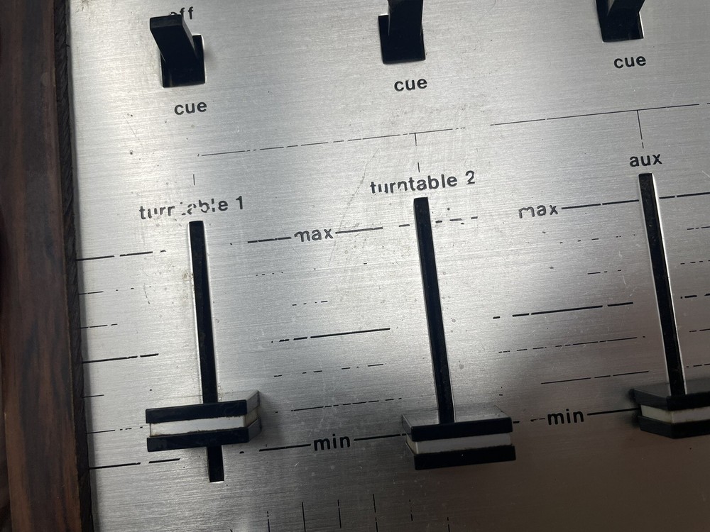 Herald Electronics Stereo Disco Mixer RA-88A - Powers on - Untested - For Parts