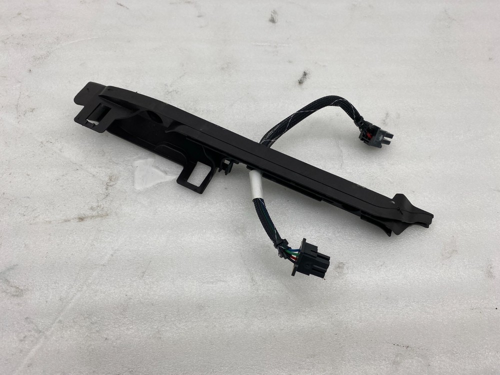 ⭕ 12-15 Model S High Voltage Battery Ancillary Unit Cable & Support 1043839-00-A
