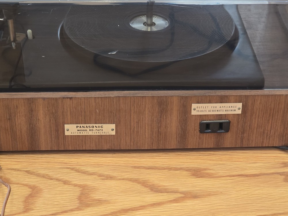 Panasonic RD-7673D Automatic 4-Speed Turntable RD7673D | Needs Servicing