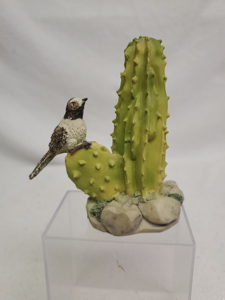 Resin Cactus & Bird On Rocks 📦