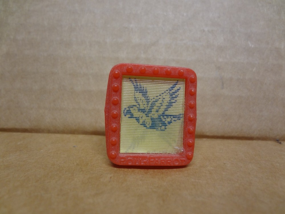 Poll Parrot Shoe Store Give A Way Parrot Ring