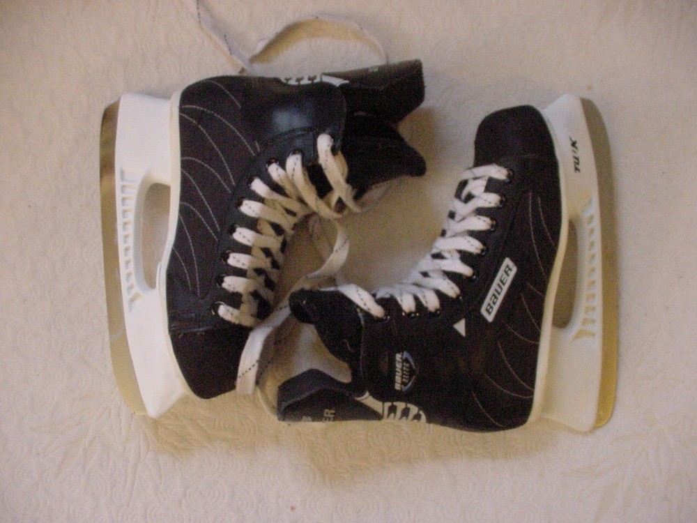 Bauer Elite Ice Hockey Skates Size 4 R Intermediate