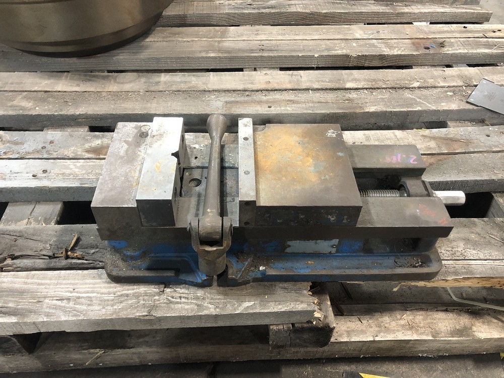 Kurt D688 Anglelock Milling Vise 6" D688-6.7 Angle Lock Anglock