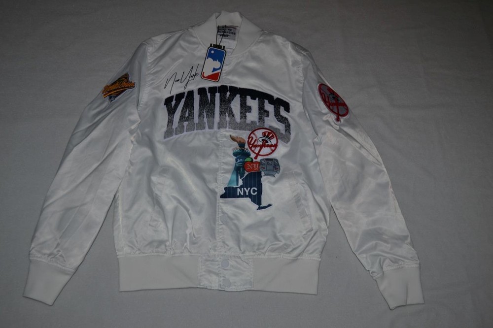 PRO STANDARD Men's  NEW YORK YANKEES Gradient Satin White Jacket  ALL SIZES