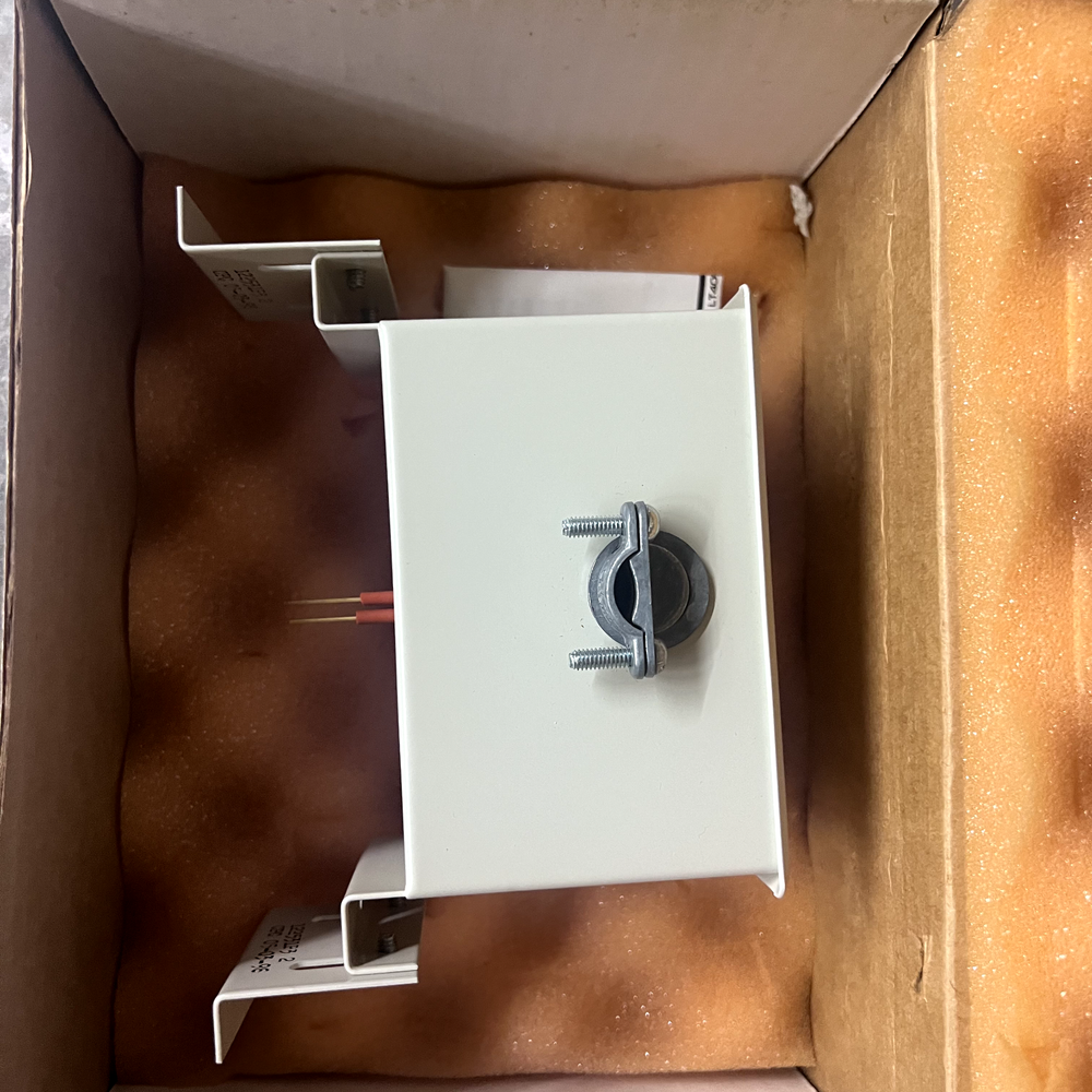 Liebert Water detection system Sensor model LT400-S Baige, condition new