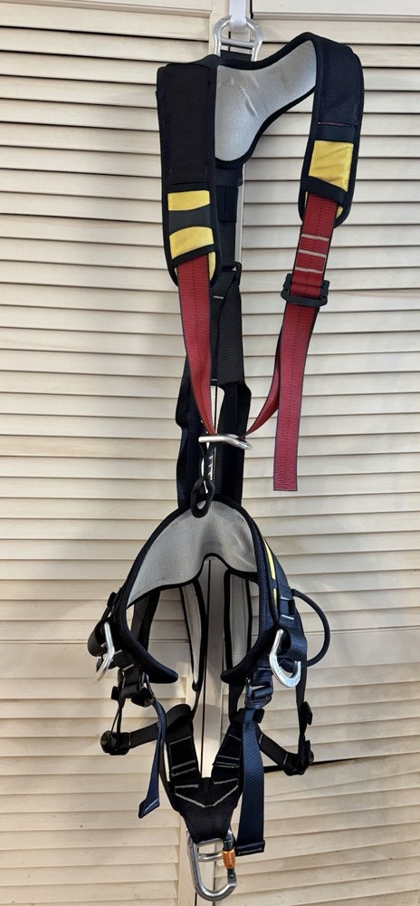 SOB Climbing Harness Invert Bod Never Used