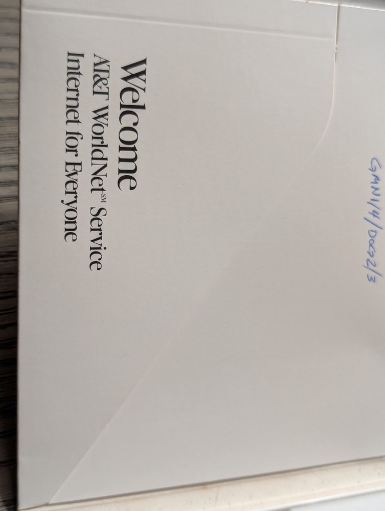 AT&T WorldNet Service CD-ROM Internet access Windows 95/Mac Netscape Navigator