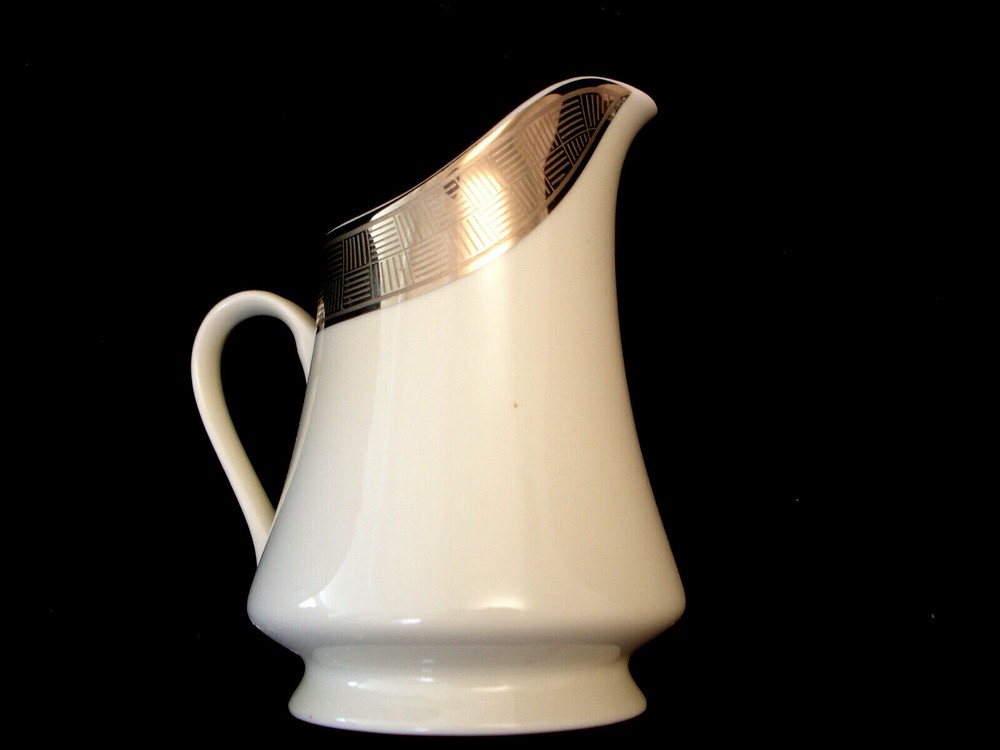 Metropolitan Platinum by Sango CREAMER & SUGAR