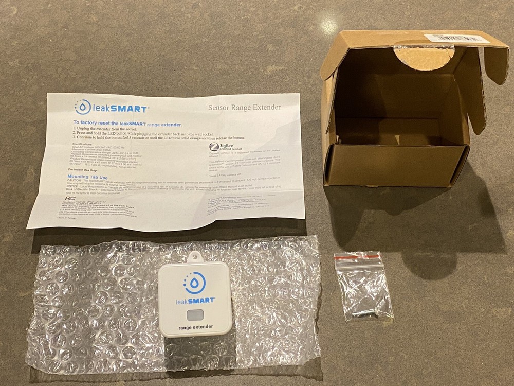 LeakSmart Zigbee Range Extender 1