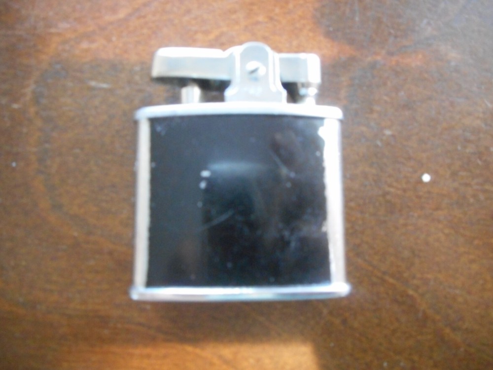 Vintage Ronson Lighter Enamel Finish, Standard