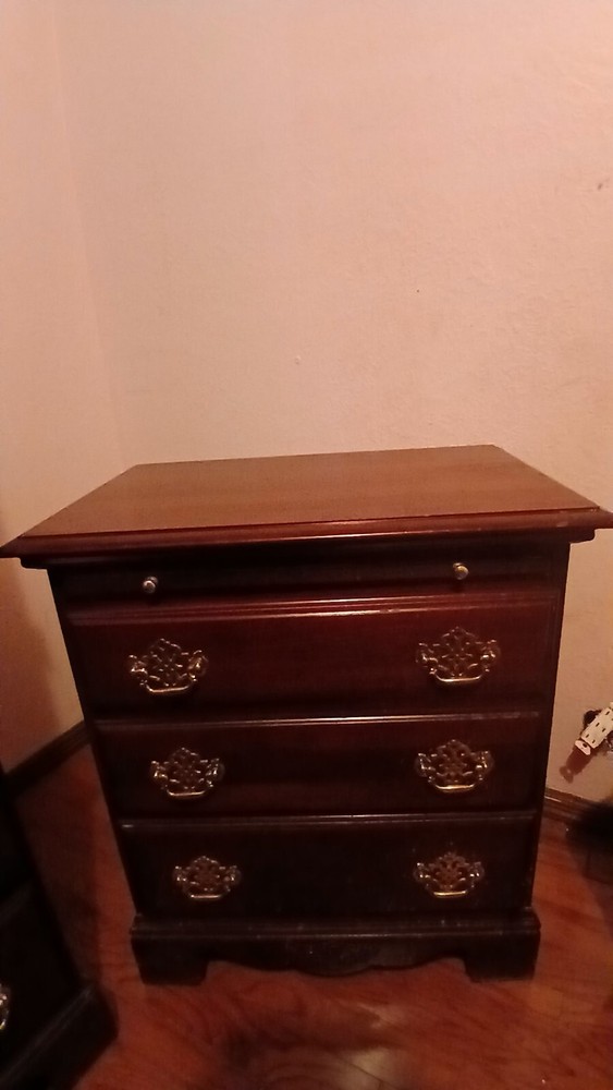 5 piece Queen bedroom set
