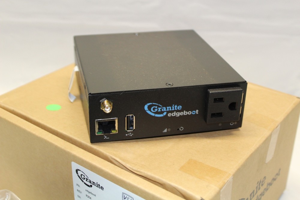 Granite EdgeBoot 15A Ai-Powered PDU/Dock OBN Q31