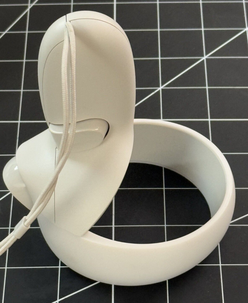 Genuine Meta Oculus Quest 2 Controller LEFT Hand Controller only