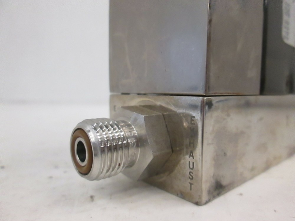 UFC-1100, Mass Flow Controller MFC, O2, 2 SLM, Used