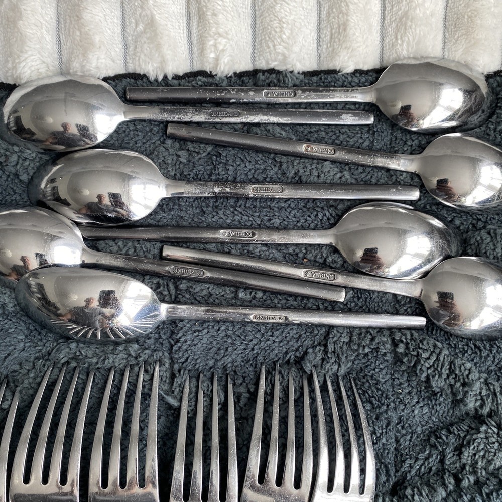 Oneida Raven 29pc Stainless Steel Flatware Set Fork Spoon Knife