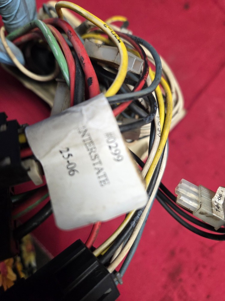 BERGSTROM TEMPERATURE CONTROL SWITCH, PANEL, KNOBS, HEATER, HVAC 18 05002 001