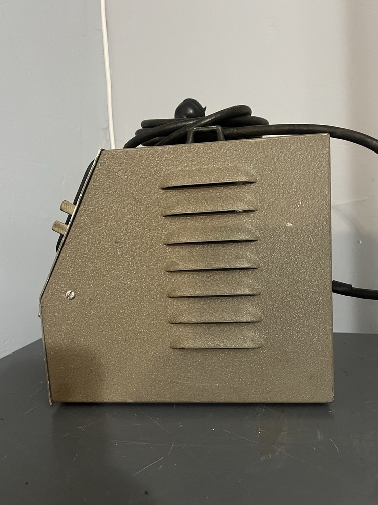 Hewlett Packard 400C AC Voltmeter Analog Meter 115v