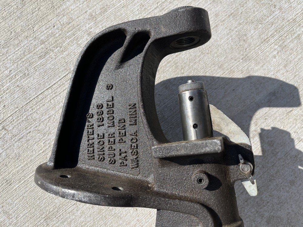 Herter's Super Model 3 Single Stage Reloading Press w/Primer Arm