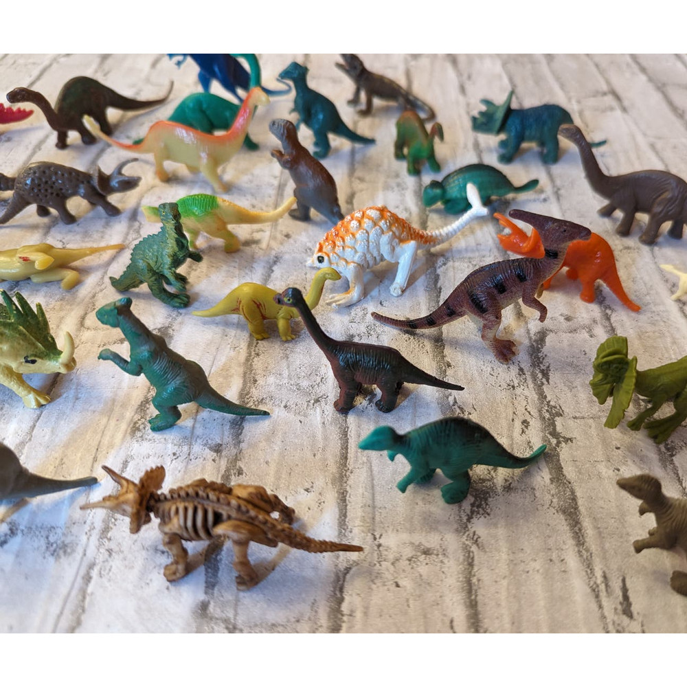 40 Small Plastic Dinosaurs Toys