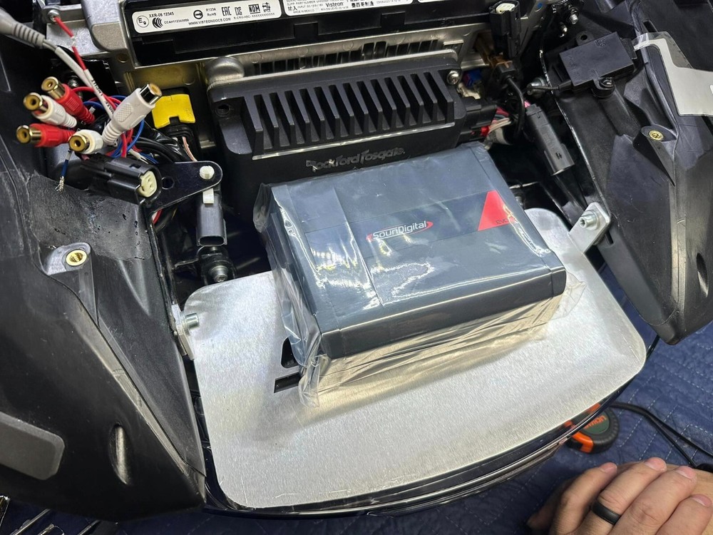 2024+ Road Glide Amp Rack Harley Davidson