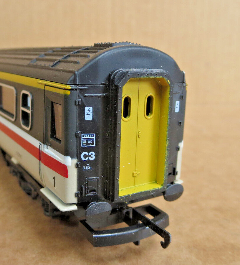 Lima 305377 Stanley Matthews Jr. Pullman Car InterCity HO