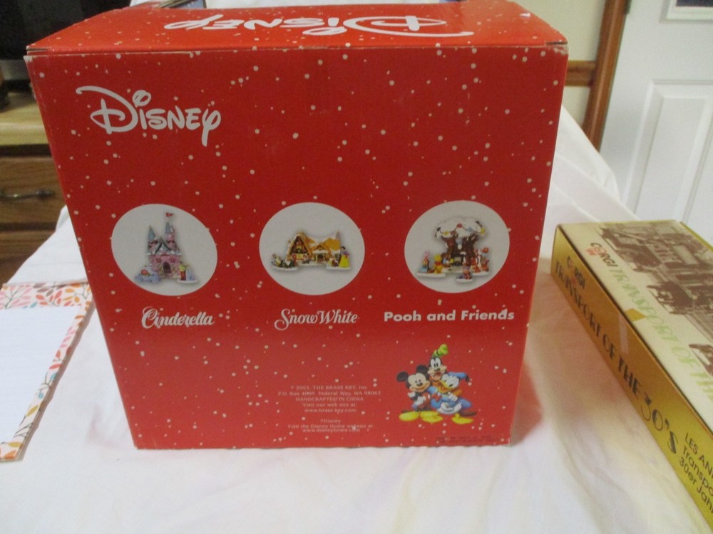 MICKEY MOUSE PORCELAIN BUILDING AND FIGURES