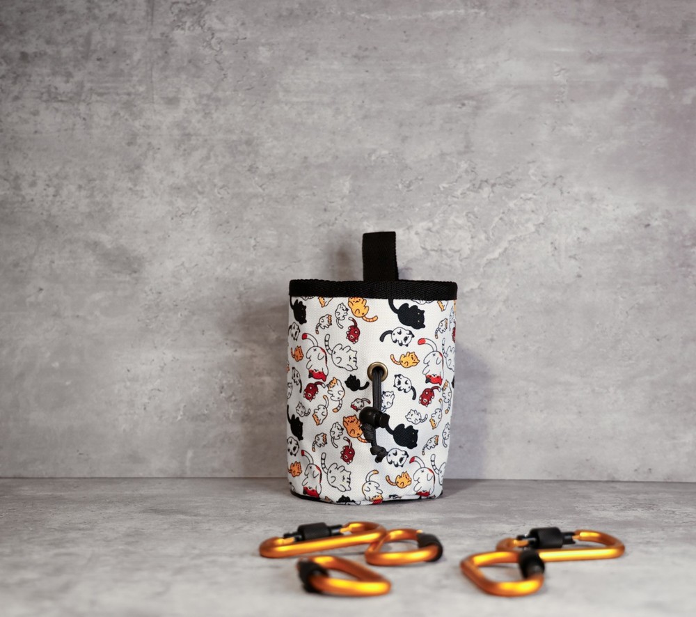 Chalk Bag "Meowgnesium"
