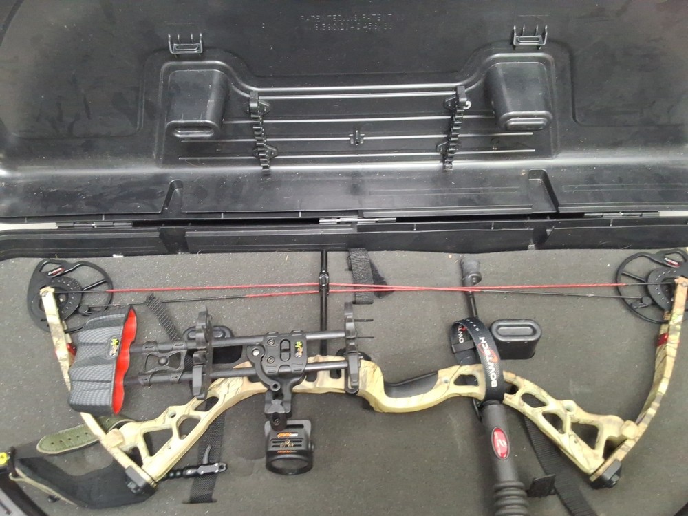 Bowtech Fuel Left Hand adjustable poundage compound bow- NEEDS STRUNG FRAME ONLY