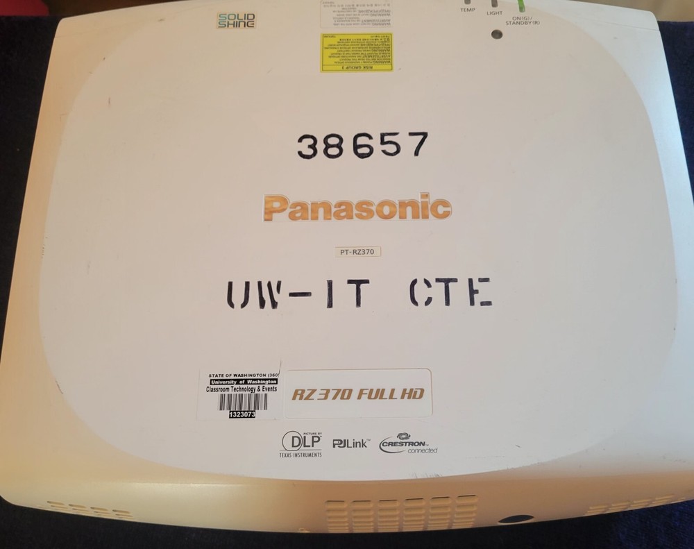 Panasonic DLP Projector PT-RZ370 - WORKS GREAT