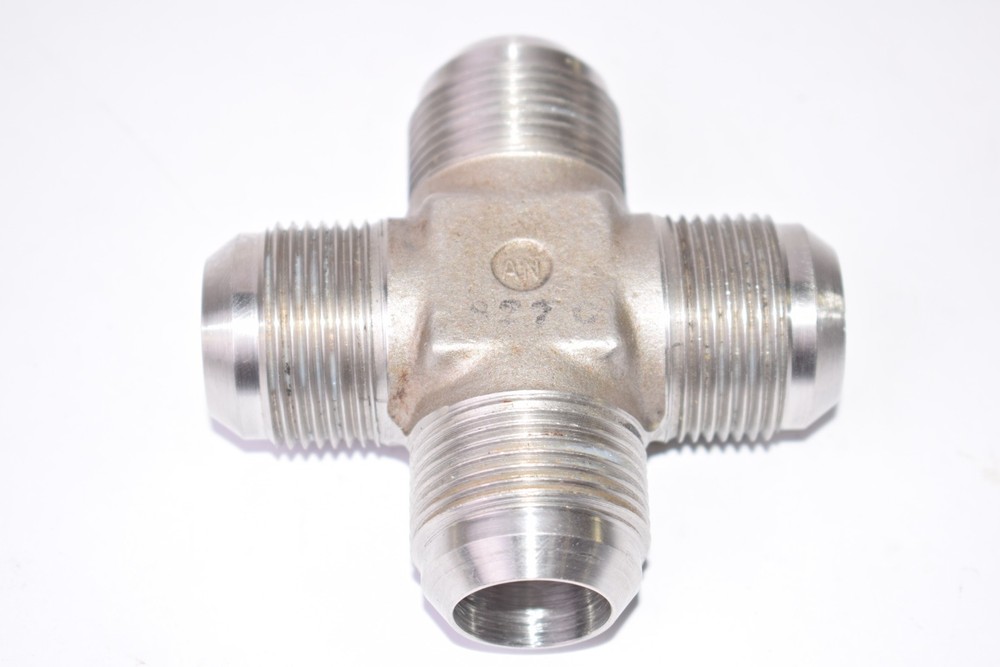 4-Way Pipe Fitting SCE AN 1-1/4'' Thread x 3-1/2'' OAL