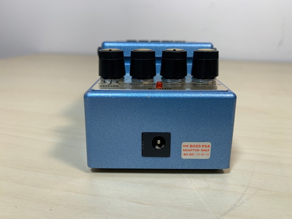 Boss MO-2 Multi Overtone - Chorus - Guitar Effect Pedal