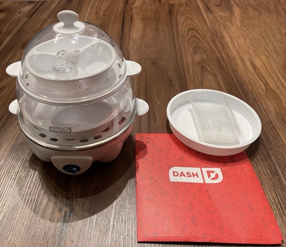 Dash White Deluxe Egg Cooker