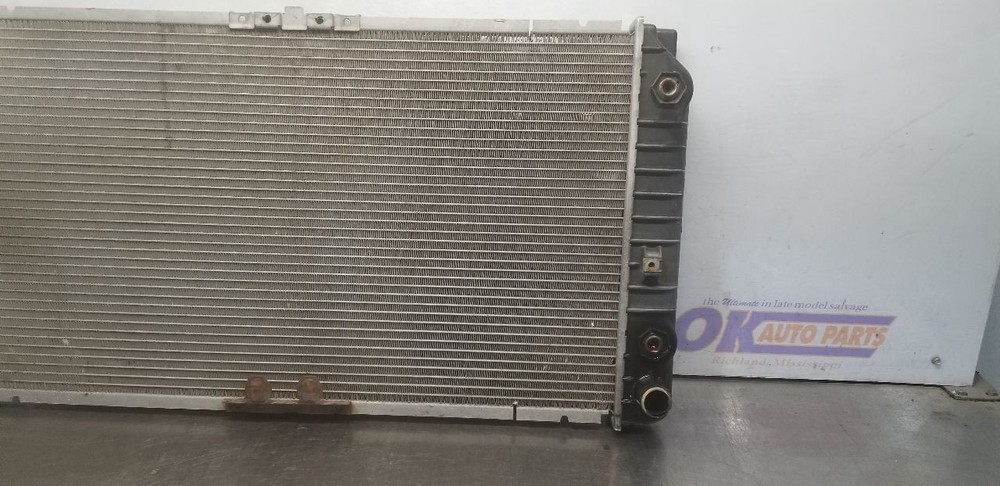 96 CHEVY IMPALA SS RADIATOR ASSEMBLY 52470705