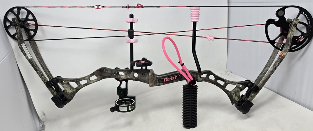 Bear Archery Compound Bow Package - Hard Case Arrows Accessories EUC Bundle