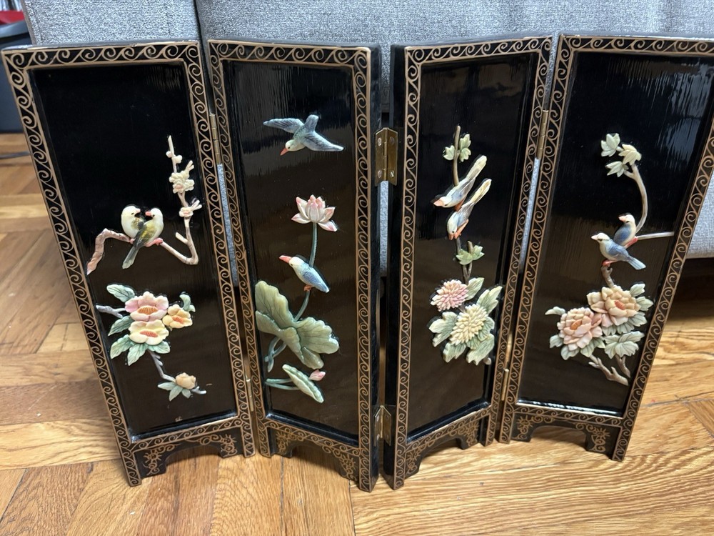 vintage 4-panel Asian lacquer table-top screen soap stone figures