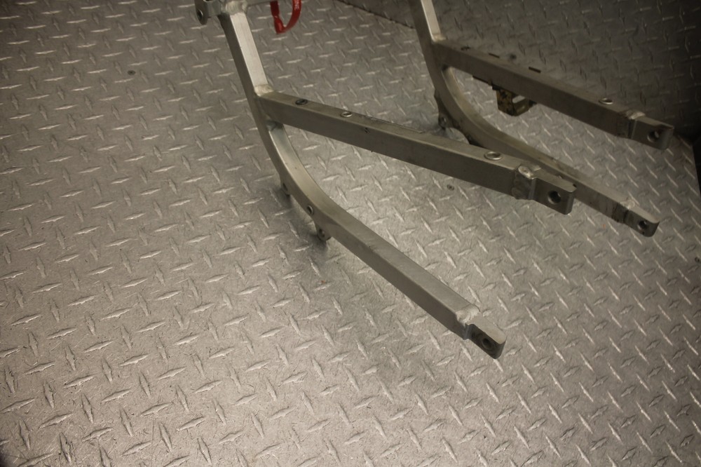 1996 SUZUKI GSXR750 FRONT SUBFRAME SUB FRAME