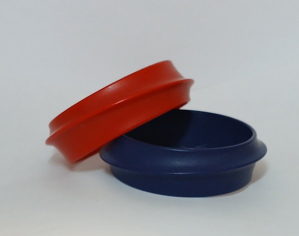 Vintage Solid Red And Blue Swirled Plastic Bangle Bracelets Retro Jewelry