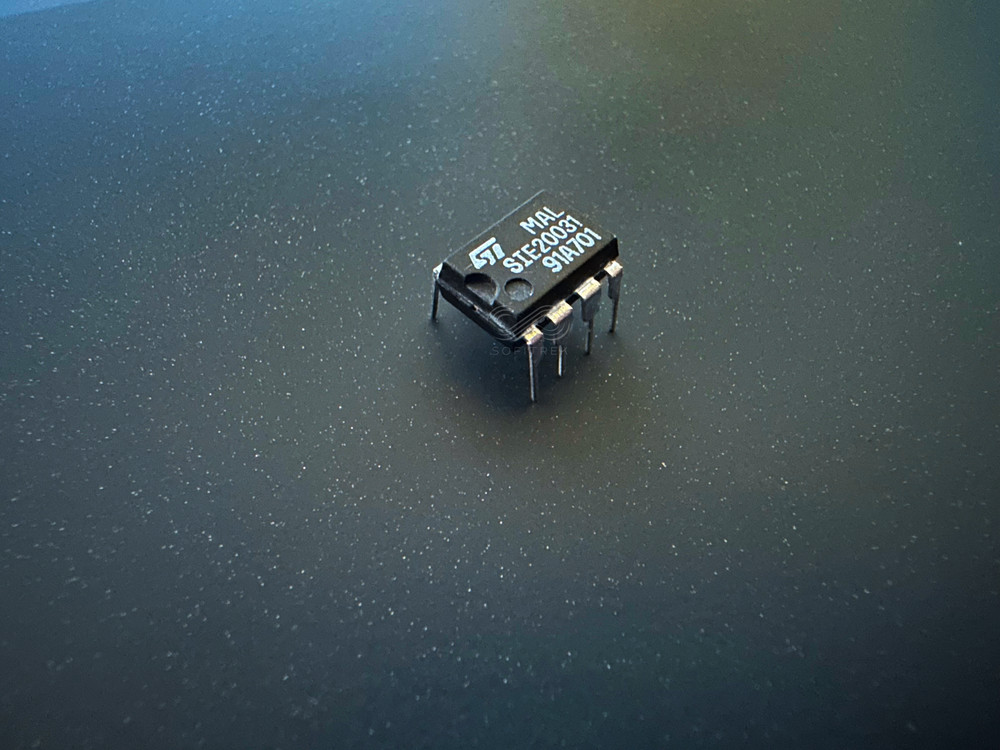 SIE20031 STM IC DIP-8