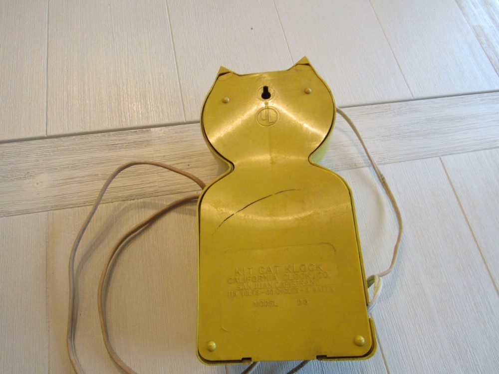 Antique Kit Cat Clock Electric Yellow