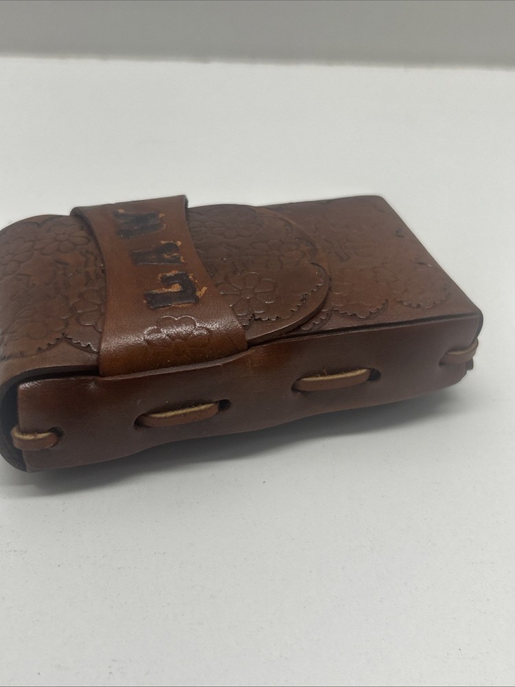 VINTAGE LEATHER CIGARETTE CASE HAND TOOLED & STITCHED