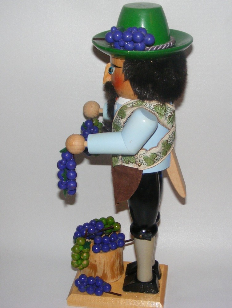 STEINBACH 18" Nutcracker WINE MAKER signed but needs TLC