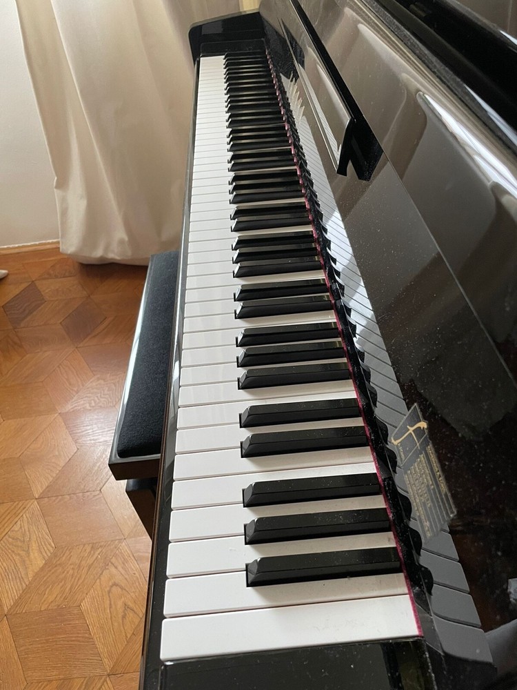 Piano Yamaha B series b2
