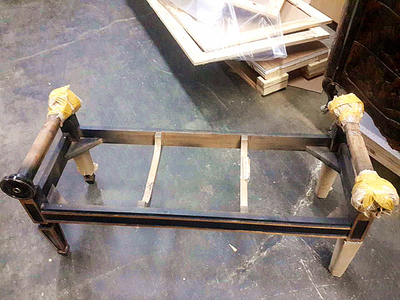 BLACK LACQUER RAW FRAME BENCH WITH GOLD LEAVE ACCENT NEW