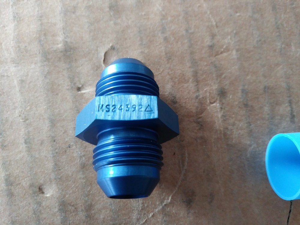 1 EA NOS BOSS NIPPLE FITTING P/N: MS24392D8