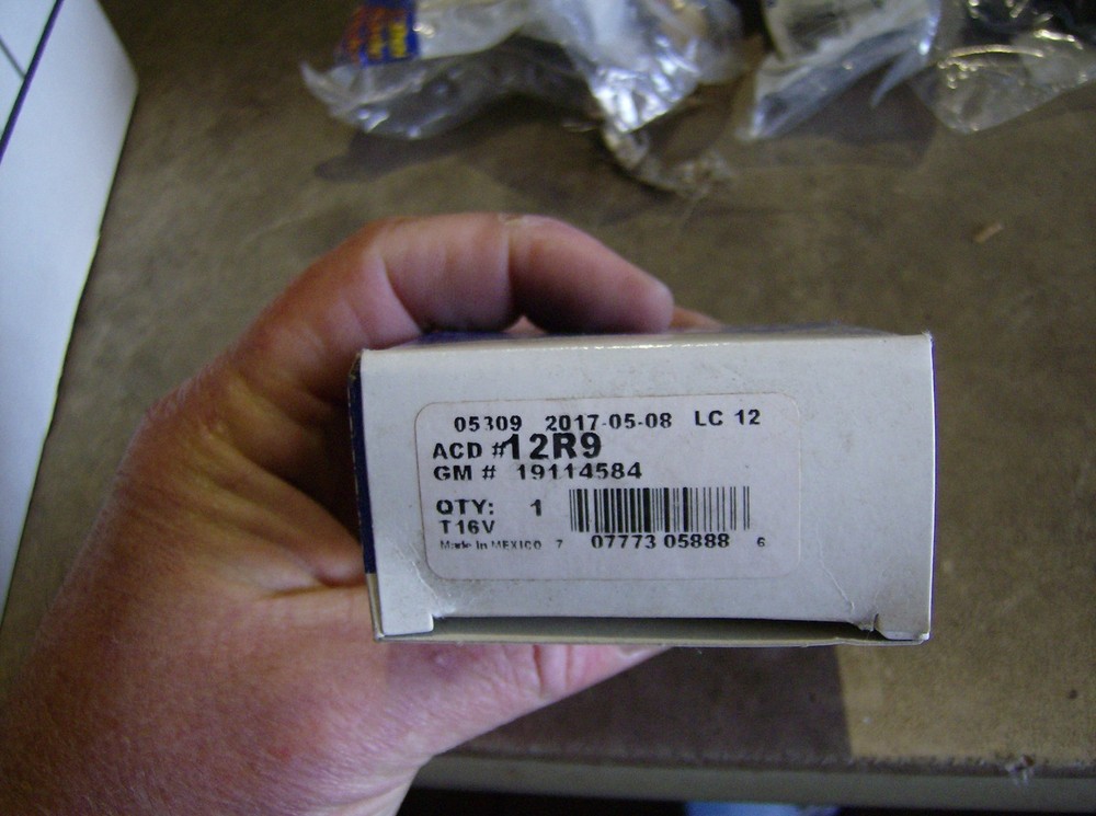 GENUINE GM 19114584 RADIATOR CAP