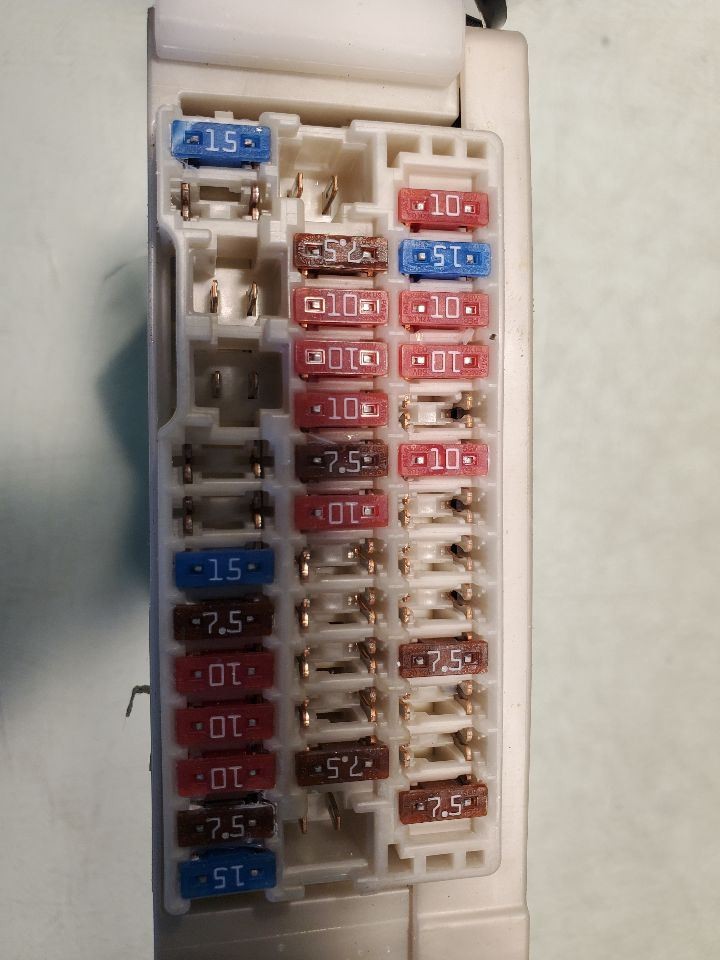 86 2017 Fuse Box Cabin