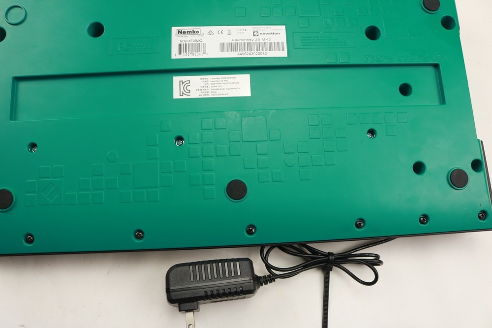 Novation Launchkey Mini Mk3 25 Mini-key Midi Keyboard Controller