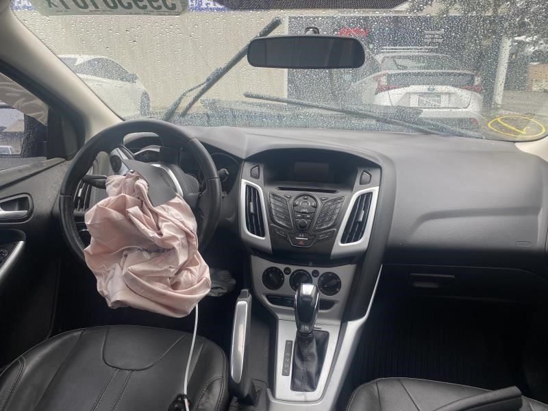 FOCUS 2013 Dash Bezel 37435