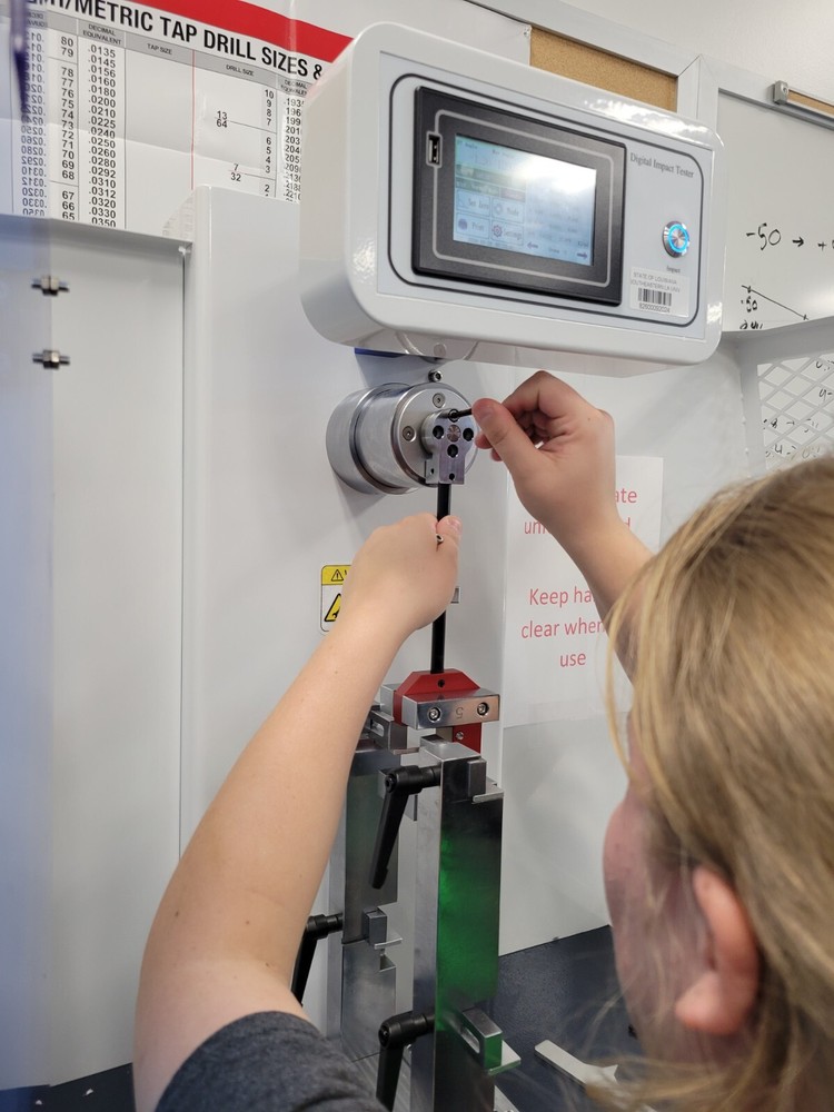 Plastic Impact Testing Machine Charpy and Izod ( Digital Display)