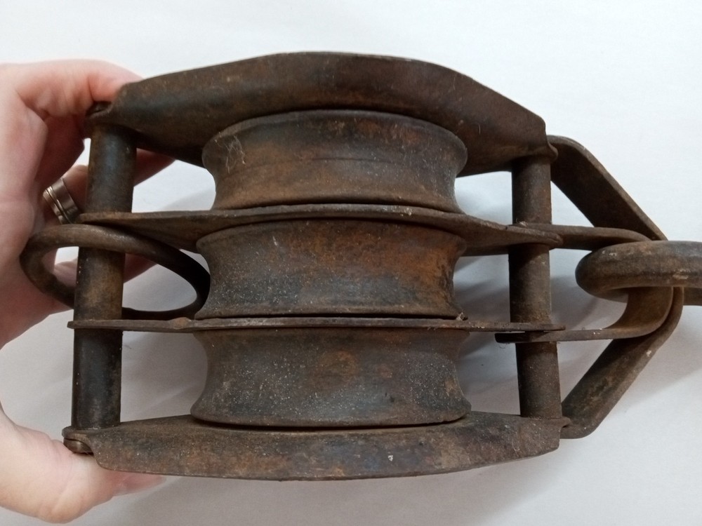 Vintage Cast Iron Triple Rope Pulley